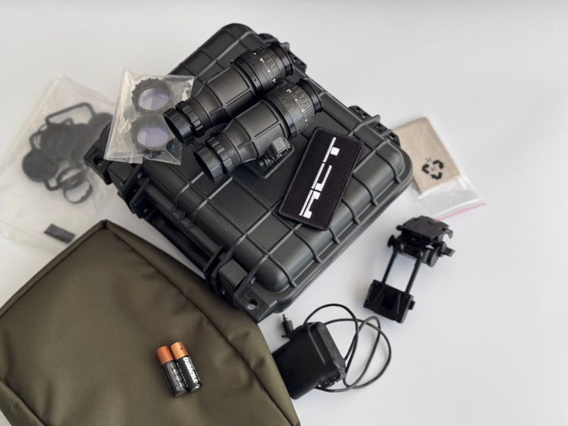 Night vision binocular Theon NYX / NNVT-7 P45 (White Phosphor) FOM 2000&ndash;2400+