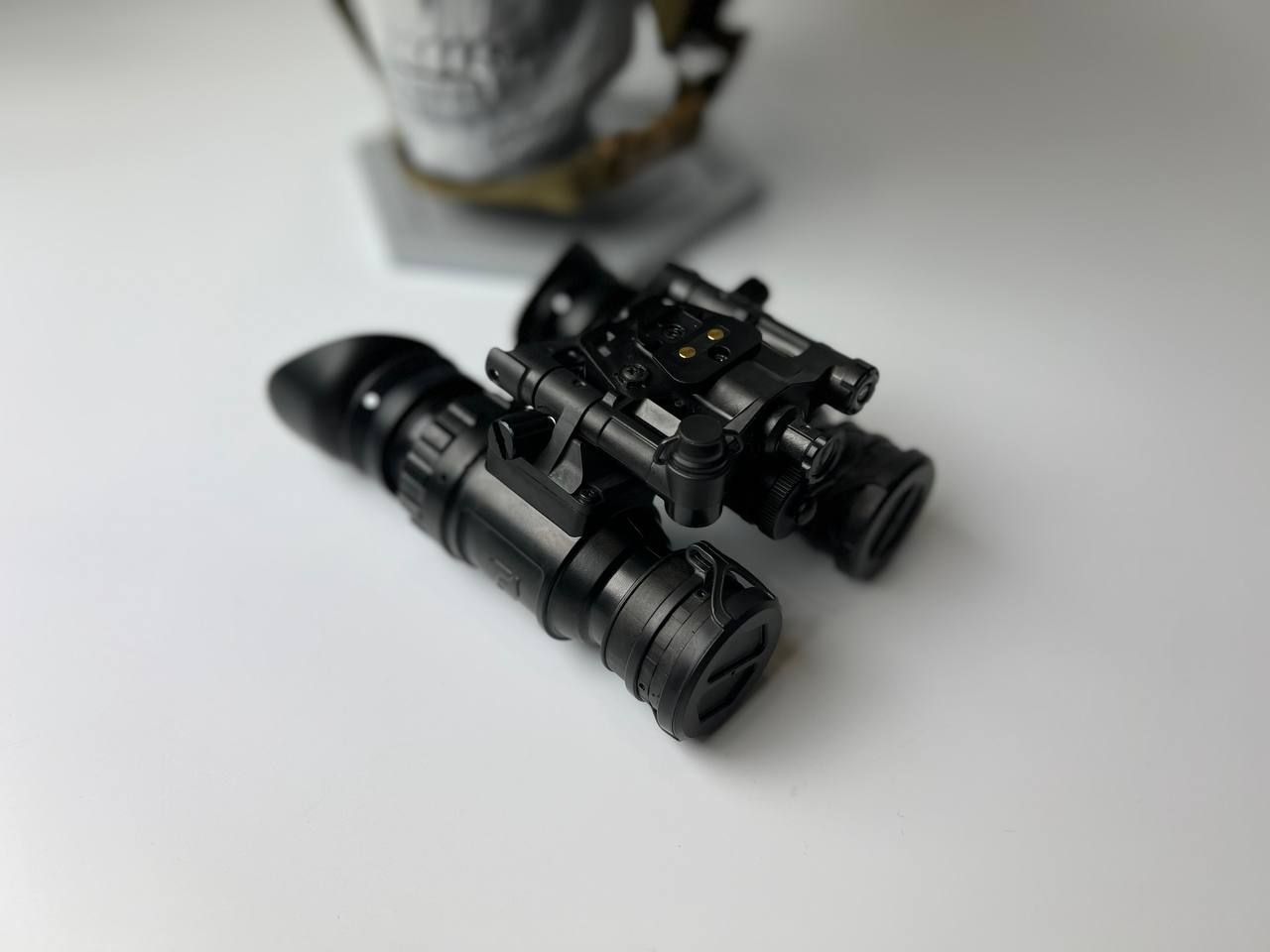 NYX Theon 4G 2470 FOM MilSpec White Phosphor Night Vision Binocular ...