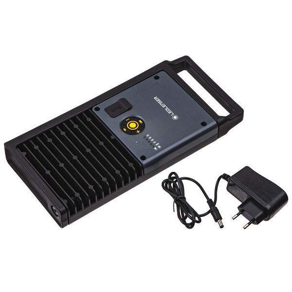 Ліхтар-прожектор LedLenser IF8R з функцією Powerbank и Bluetooth-керуванням, заряджається, 4500/2000/400 3299 фото. Найкращі ціни!