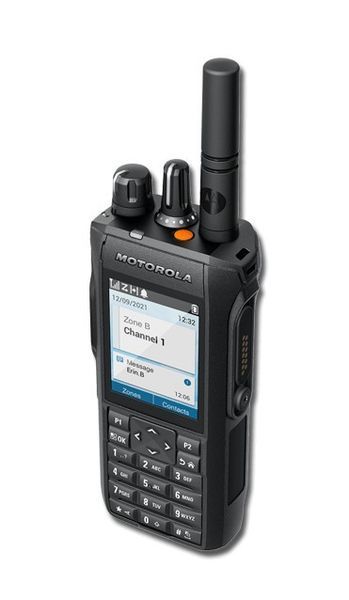 Motorola R7 FKP UHF Premium + AES 256 портативная радиостанция. 2146 фото. Лучшие цены!